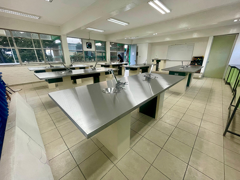 mesas-de-acero-brokae_01