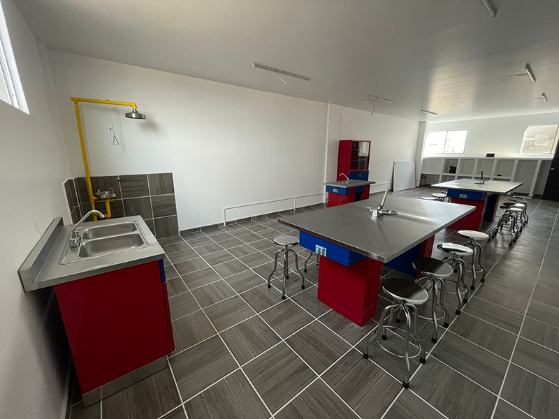 mesas-de-acero-brokae_04